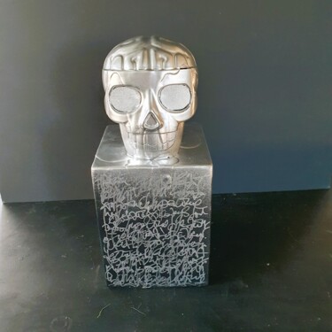 Sculptuur getiteld "Vanité en argent" door Frédéric Haire, Origineel Kunstwerk, Metalen