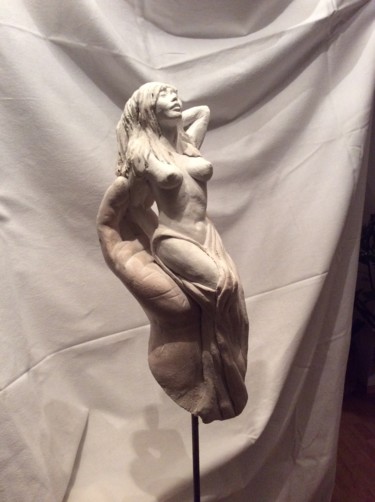 Sculpture titled "Tragende Erotik" by Jaquelin Und Manfred Freiberger, Original Artwork, Ceramics