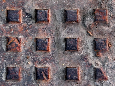 Chocolats rouillés Photographie intitulée "Chocolats rouillés" par Friss, Œuvre d'art originale, Photographie argentique