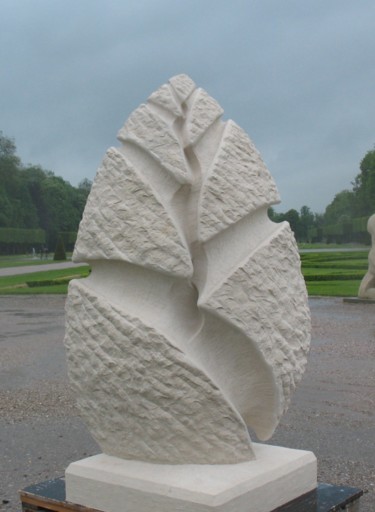 Sculpture intitulée "bourgeon." par Gilbert Frizon, Œuvre d'art originale, Pierre