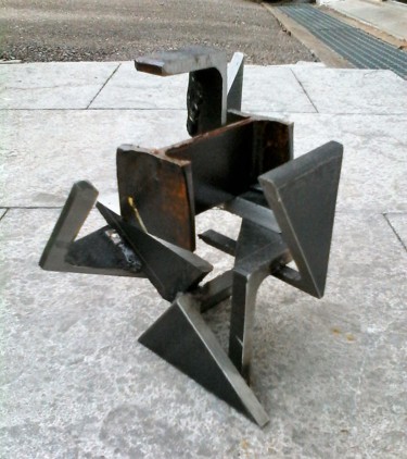 Sculpture intitulée "Hyphen" par Fred#29, Œuvre d'art originale, Métaux