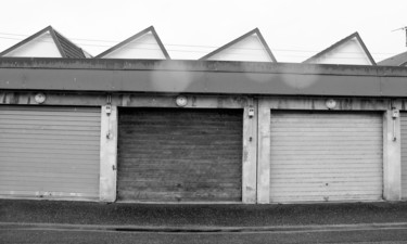 Photographie intitulée "Garage 1" par Fred#29, Œuvre d'art originale