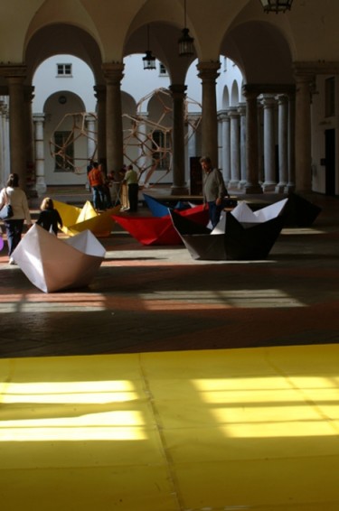 Скульптура под названием "Performance Ducale…" - Fulvio Rossello, Подлинное произведение искусства, Бумага