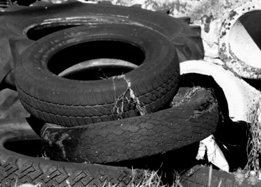 Photographie intitulée "C'est beau des pneu…" par Gabriel Cotelle, Œuvre d'art originale, Photographie numérique