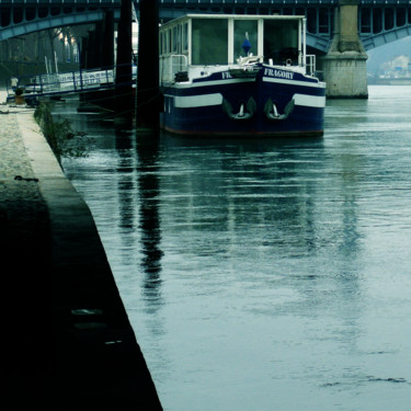 Fotografie getiteld "Une péniche nommée…" door Gabriel Cotelle, Origineel Kunstwerk, Digitale fotografie