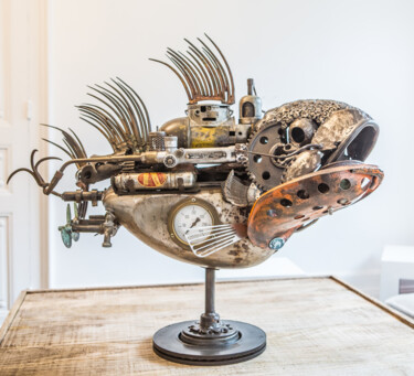 Scultura intitolato "dernier voyage dans…" da Gaby, Opera d'arte originale, Metalli