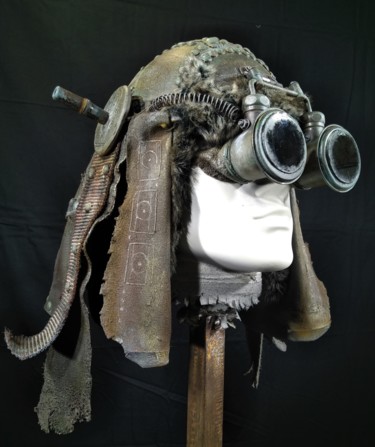 Mongolian Blitz watcher Headdress Sculpture intitulée "Mongolian Blitz wat…" par Igor Gadreaud (Gad the Brand), Œuvre d'art originale, Résine