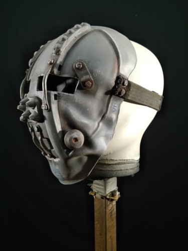 Skulptur mit dem Titel "Killer Mask" von Igor Gadreaud (Gad the Brand), Original-Kunstwerk, Kunststoff