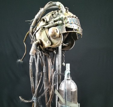 Skulptur mit dem Titel "Lost Astronaut" von Igor Gadreaud (Gad the Brand), Original-Kunstwerk, Kunststoff