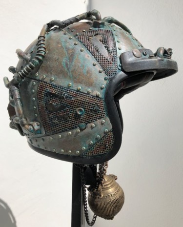 Sculpture titled "Max helmet" by Igor Gadreaud (Gad the Brand), Original Artwork, Resin
