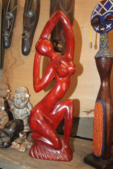 Sculpture intitulée "Femme.jpg" par Adidja Manjia, Œuvre d'art originale