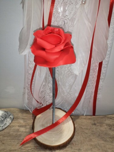 Sculpture titled "LA ROSE ROUGE" by Gas, Original Artwork, Polymer clay