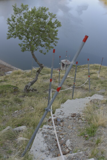 Photographie intitulée "Chemin vers le lac" par Christophe Jeanjean, Œuvre d'art originale, Photographie non manipulée