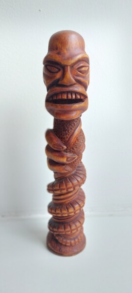 Skulptur mit dem Titel "Shaitan" von Geil John, Original-Kunstwerk, Holz