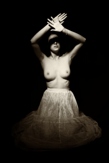 Fotografia intitolato "Censored by shadow" da Gelu Stanculescu, Opera d'arte originale, Fotografia digitale