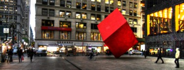 Fotografie mit dem Titel "cube and walker" von George Grund, Original-Kunstwerk