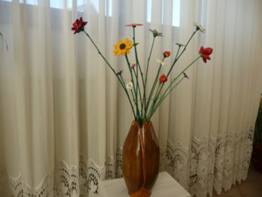 Escultura intitulada "Vase graine, fleurs…" por Yerry, Obras de arte originais, Madeira