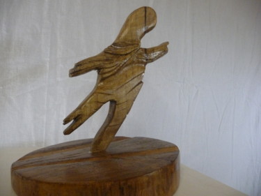 Sculpture titled "La fuite s'enfuit" by Yerry, Original Artwork, Wood