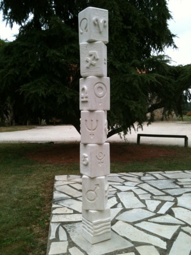 Sculpture titled "Colonne zodiacale" by Gepsy, Original Artwork, Stone