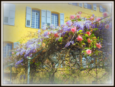 Photography titled "Façade à Grasse" by Gérald Guillotte, Original Artwork