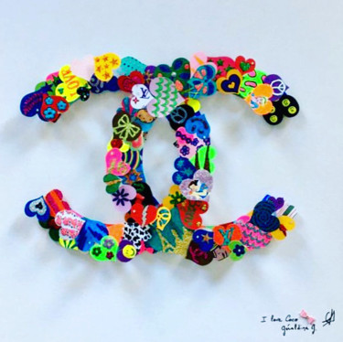 Collagen mit dem Titel "I LOVE COCO !" von Géraldine G., Original-Kunstwerk, Lack Auf Holzplatte montiert