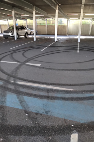 Φωτογραφία με τίτλο "Car Park Pattern" από Gerald Shepherd F.F.P.S., Αυθεντικά έργα τέχνης, Ψηφιακή φωτογραφία