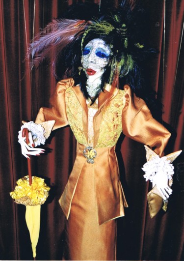 Arte tessile intitolato "La dame en jaune" da Gérard Courcelle, Opera d'arte originale, Tessuto