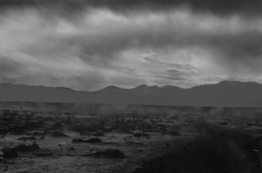 Photographie intitulée "pendant l'orage" par Gerard Jeanjean, Œuvre d'art originale