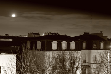 Photographie intitulée "toits de Paris" par Gerard Jeanjean, Œuvre d'art originale