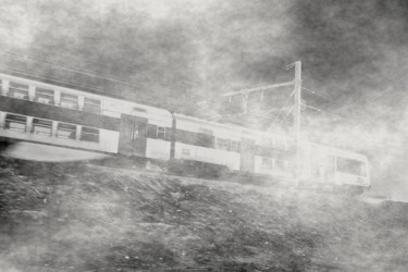 Photographie intitulée "le train fantome" par Gerard Jeanjean, Œuvre d'art originale