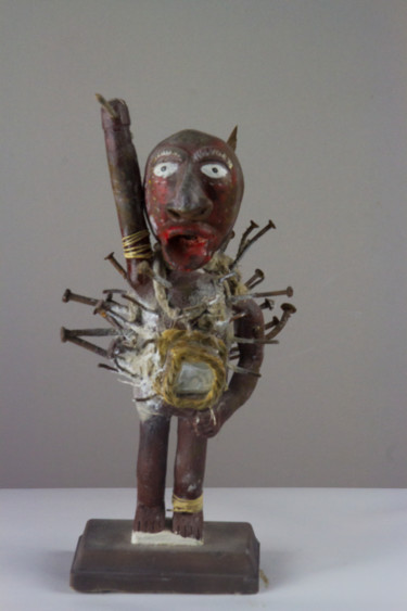 Sculpture intitulée "Nkisi Kongo lance" par Gérard Scordia, Œuvre d'art originale, Résine