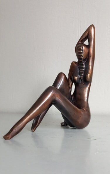 Sculpture titled "Oxana" by Gérard Taillandier, Original Artwork, Bronze