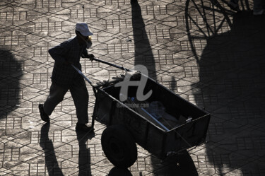 Fotografía titulada "Le transporteur" por Gérard Vouillon, Obra de arte original