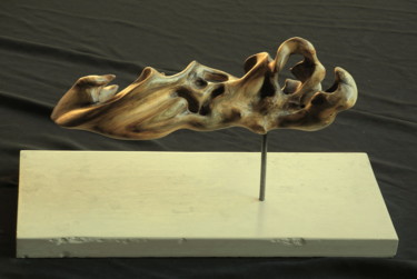 Sculpture titled "LEGERETE" by Gérard Didier, Original Artwork, Wood
