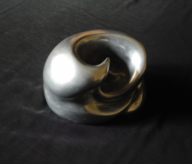 Sculpture titled "PROTECTION" by Gérard Didier, Original Artwork, Metals