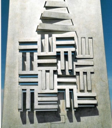 Sculpture titled "Obélisque détail" by Ghezzi, Original Artwork, Metals
