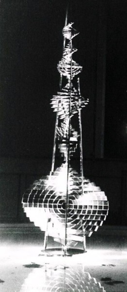 Sculpture titled "Mouvement Perpétuel…" by Ghezzi, Original Artwork, Stainless Steel