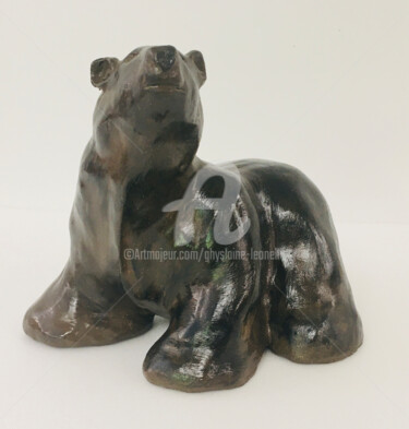 Sculpture titled "Ours pattaud" by Ghyslaine Leonelli, Original Artwork, Clay