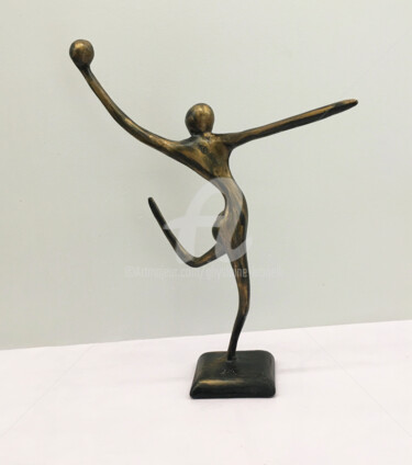 Sculpture intitulée "Sport flow 001" par Ghyslaine Leonelli, Œuvre d'art originale, Résine
