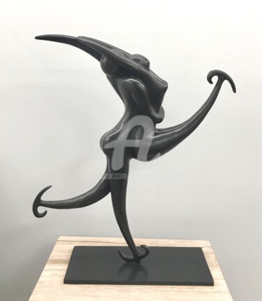 Sculpture titled "Ice dance" by Ghyslaine Leonelli, Original Artwork, Bronze