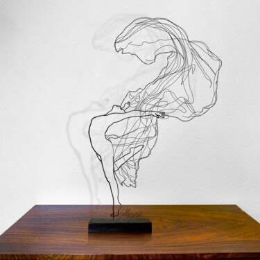 Sculpture titled "Svolazzare" by Giancarlo Morandi, Original Artwork, Wire