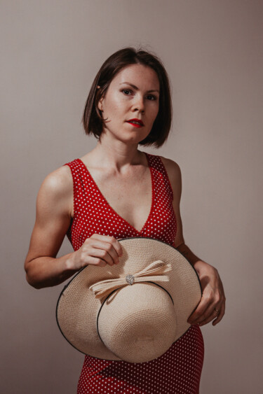 摄影 标题为“Woman with hat” 由Gianluca Frasconi, 原创艺术品, 数码摄影