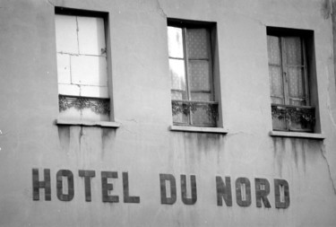 Photography titled "Hôtel-du-nord.jpg" by Gilles Dumur, Original Artwork