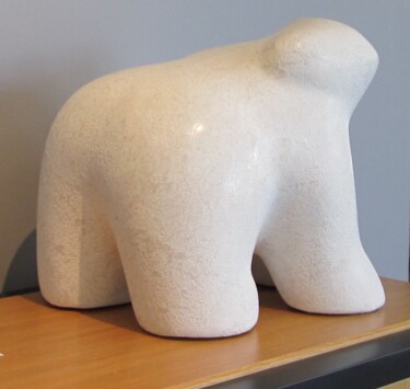 Sculpture titled "ours-blanc." by Gilles Quere, Original Artwork, Aerated concrete