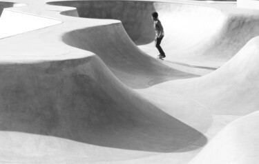 Photography titled "Skater at Moon" by Gilliard Bressan, Original Artwork, Digital Photography