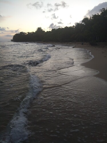 Photography titled "STE LUCE BEACH" by Gladys Montella, Original Artwork