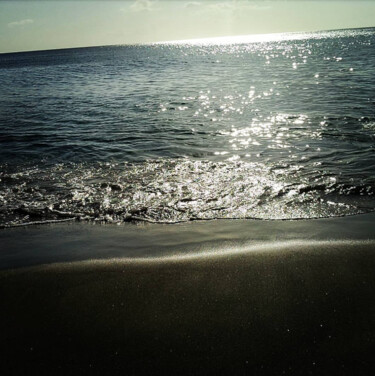 Photography titled "SEA AND SEA" by Gladys Montella, Original Artwork