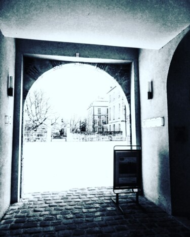 Photography titled "Door light door" by Gladys Montella, Original Artwork