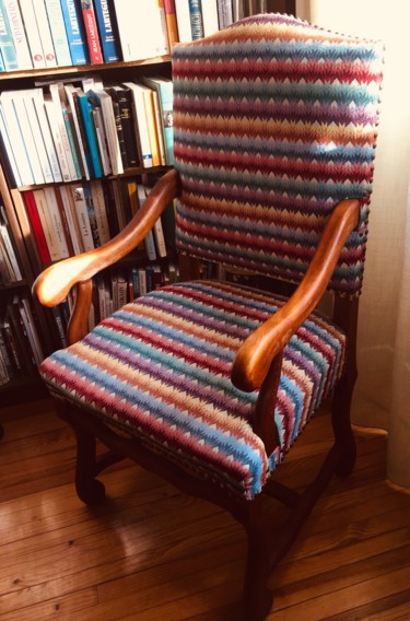 Arte textil titulada "FAUTEUIL LOUIS XIII" por Geneviève Madrigal, Obra de arte original, Mueble