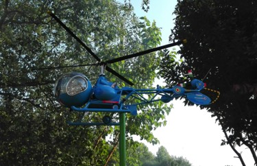 Escultura intitulada "Elicottero in ferro" por Roberto Gobessi, Obras de arte originais